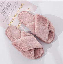 Load image into Gallery viewer, Women&#39;s Slippers Faux Fur Winter Cozy Warm Slip on pink